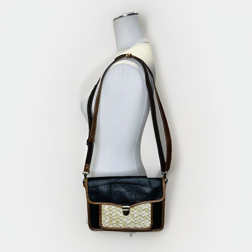 Vaan & Co Small Wide Crossbody Bag Purse Leather Fabric Black Basket Weave NEW